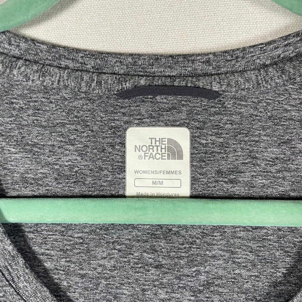 The North Face Women's Medium Gray Heather V-Neck Tech T-Shirt Blue - Size M - Picture 4 of 7